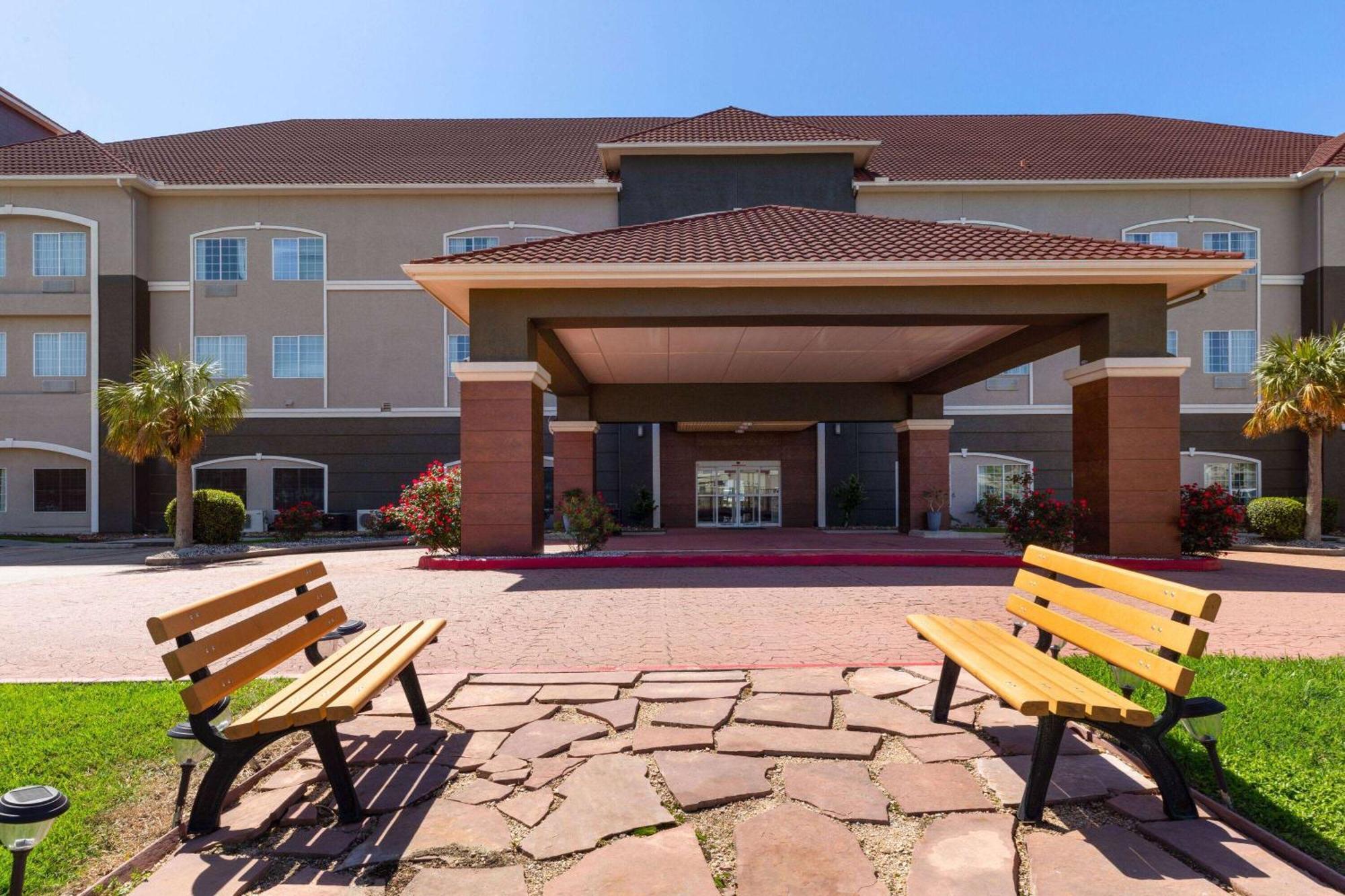 Hotel La Quinta By Wyndham Deer Park Exterior foto